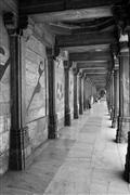 Mosque tunnel B&W : Ahmedebad, India