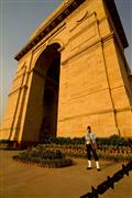 Small guard, big monument : Delhi, India