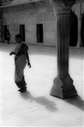 Sari & Pillar fade : Agra, India