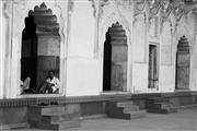 Sat in the arches B&W : Agra, India