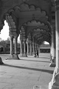 Walking through the arches B&W : Agra, India