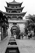 Water gate B&W : Dali, China